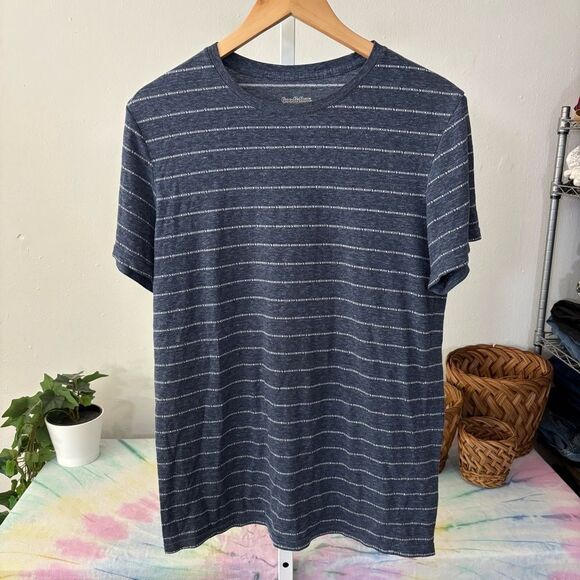Goodfellow & Co Blue and Yellow Short Sleeve Tees men’s medium - Picture 5 of 10